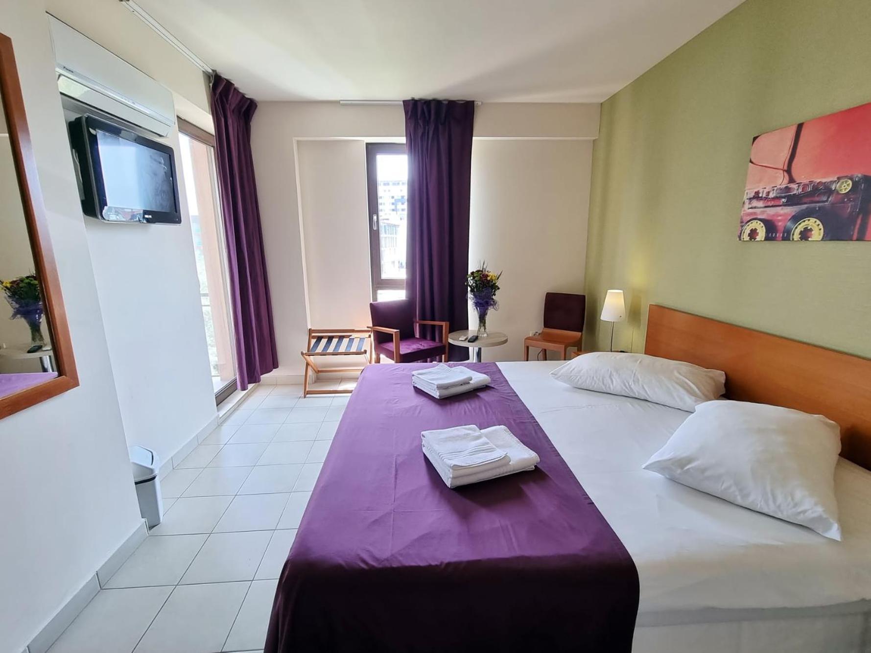 Hotel Cochet Năvodari Exteriör bild